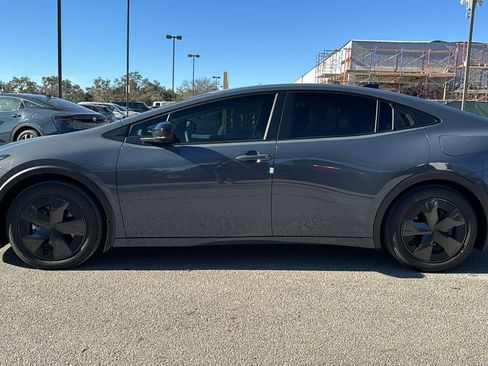 New 2026 Toyota Prius SE image 4