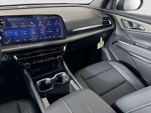 New 2026 Chevrolet Traverse LT FWD image 22