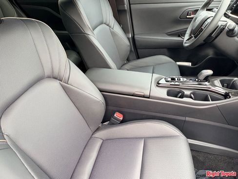 New 2025 Toyota Crown Signia image 19