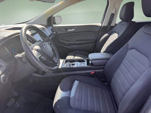 Used 2020 Ford Edge SE image 21