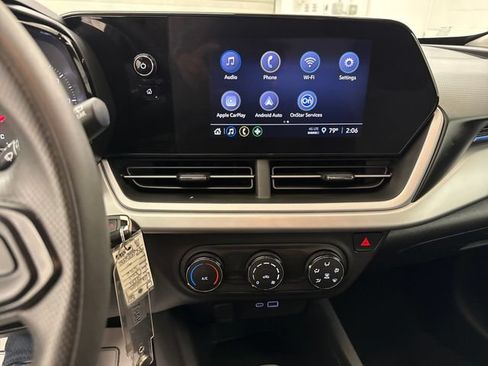 Used 2024 Chevrolet Trax LS FWD image 17