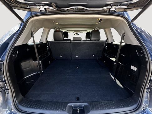 Used 2017 Toyota Highlander XLE w/ Carpet Mat Package AWD/4WD image 31
