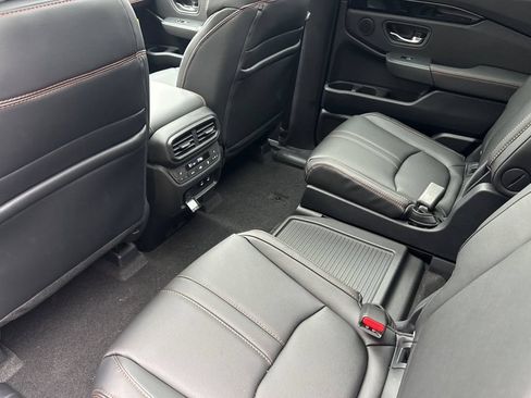 New 2026 Honda Pilot TrailSport image 17