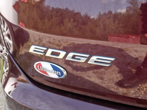 Used 2019 Ford Edge SEL w/ Equipment Group 201A AWD/4WD image 10