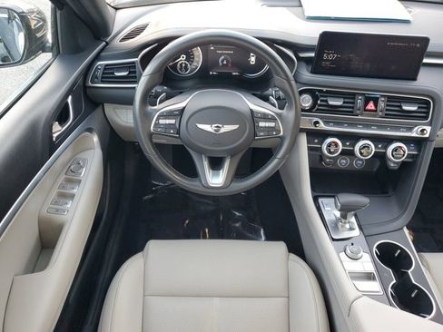 Used 2023 Genesis G70 2.0T image 8