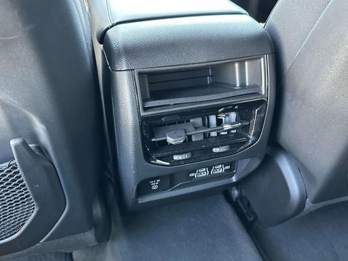 Used 2023 Jeep Grand Cherokee Altitude AWD/4WD image 12