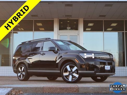 Used 2025 Hyundai Santa Fe Limited image 1