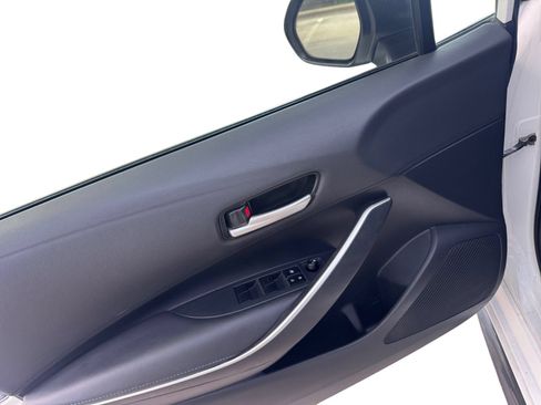 Used 2020 Toyota Corolla SE FWD image 19