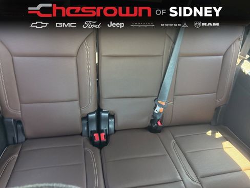 Used 2023 Chevrolet Suburban High Country AWD/4WD image 27