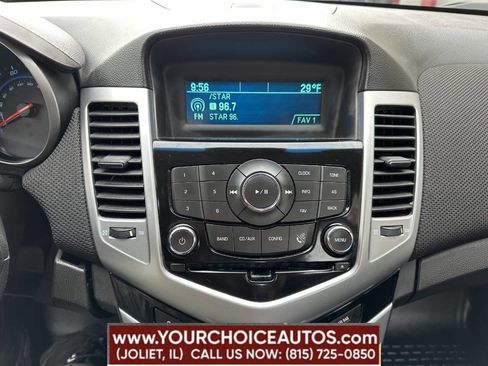 Used 2011 Chevrolet Cruze LT image 17