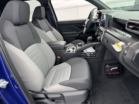 New 2025 Toyota Tacoma TRD Off-Road image 8