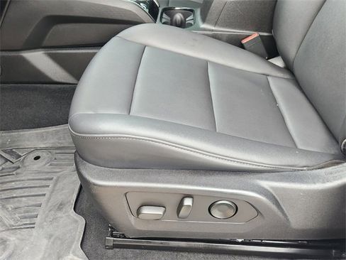 Used 2024 Chevrolet Colorado LT w/ LT Convenience Package III image 23