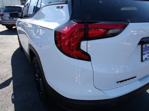 Used 2019 GMC Terrain SLE w/ Driver Convenience Package FWD image 9