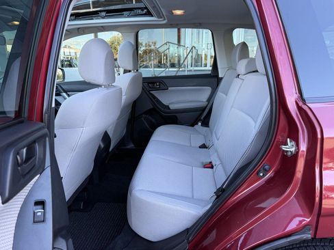 Used 2018 Subaru Forester 2.5i Premium image 24