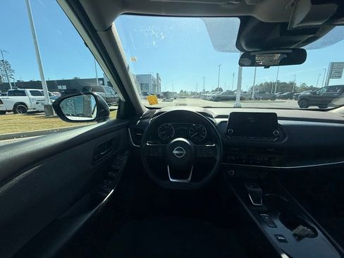 Used 2023 Nissan Rogue S image 13