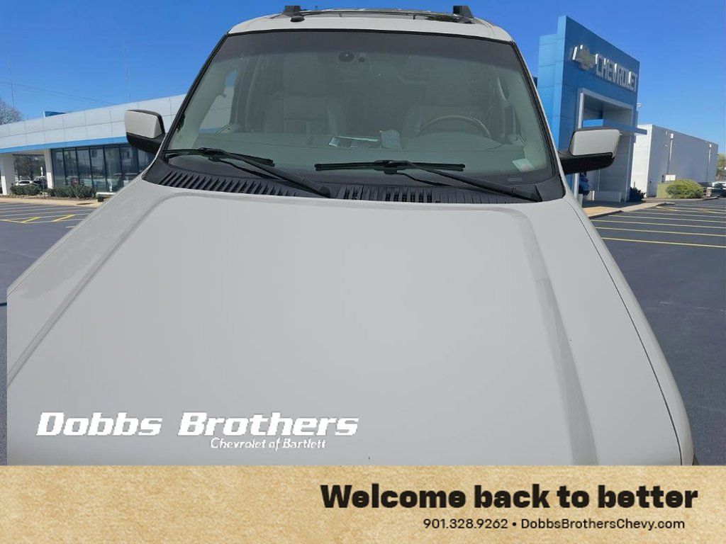 Used 2010 Ford Expedition Limited RWD image 4