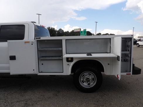 Used 2022 Ford F250 XL w/ Power Equipment Group AWD/4WD image 47