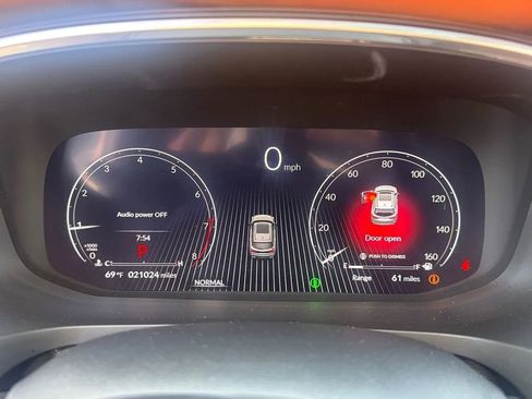 Used 2025 Acura MDX SH-AWD w/ Advance Package image 2
