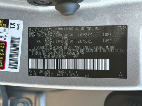 Used 2025 Toyota Highlander Platinum image 23