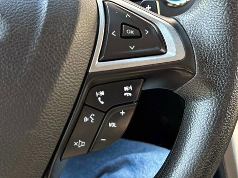 Used 2019 Ford Fusion SE image 19