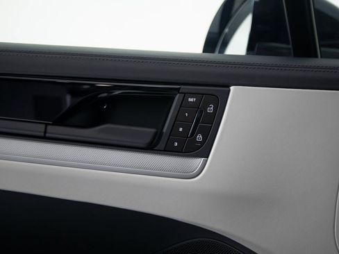 New 2026 Porsche Cayenne image 15