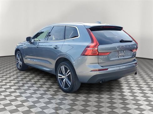 Used 2020 Volvo XC60 T5 Momentum image 4
