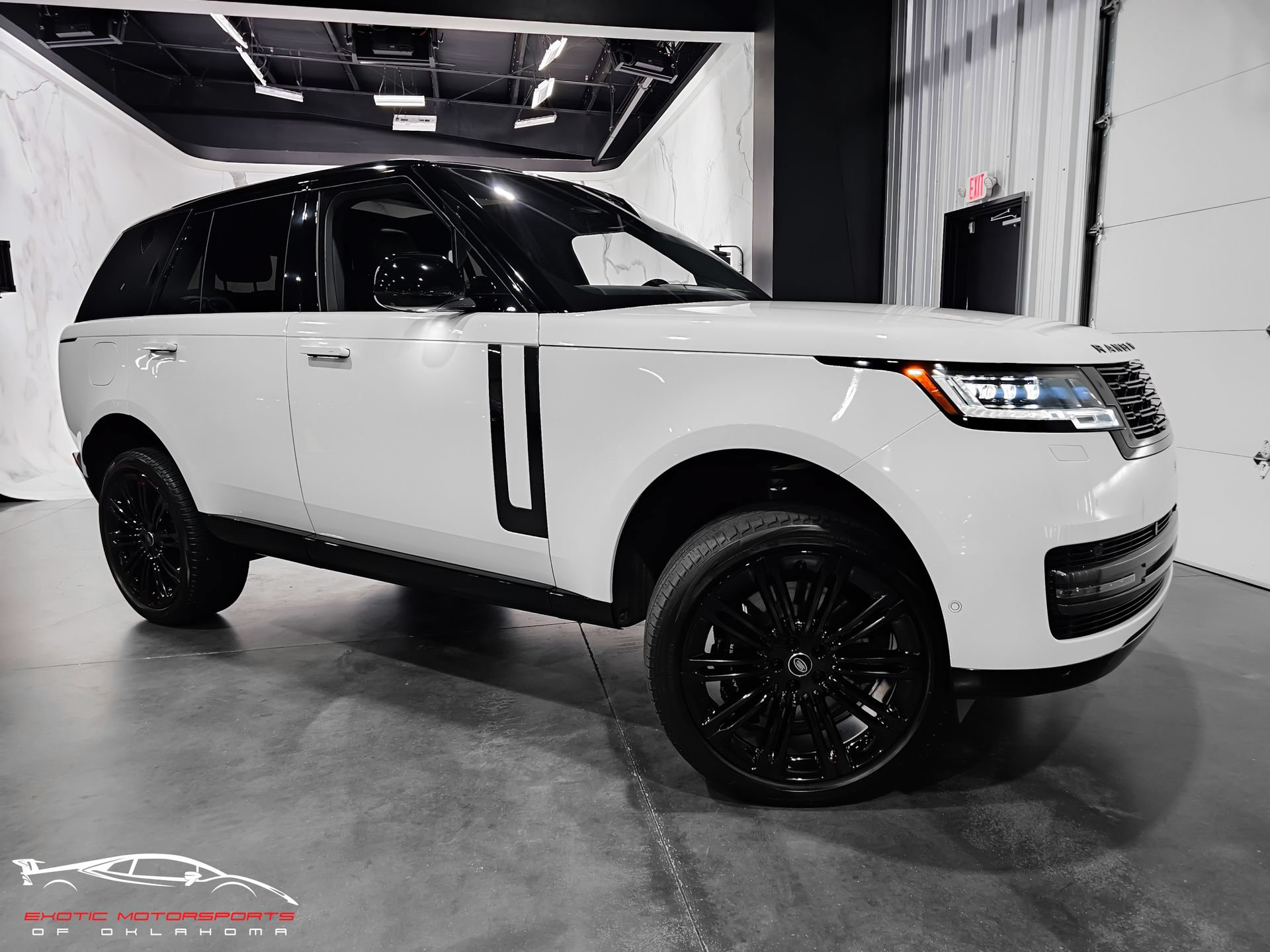 Used 2023 Land Rover Range Rover SE AWD/4WD image 5