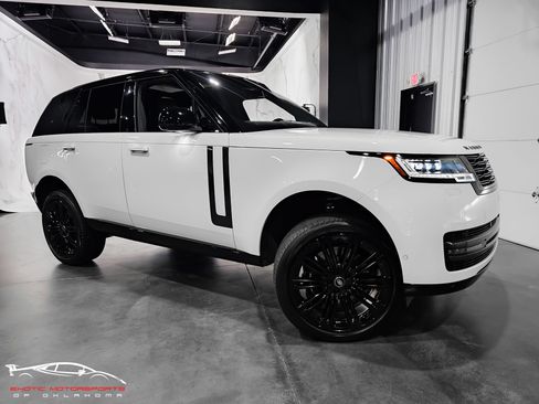 Used 2023 Land Rover Range Rover SE AWD/4WD image 5