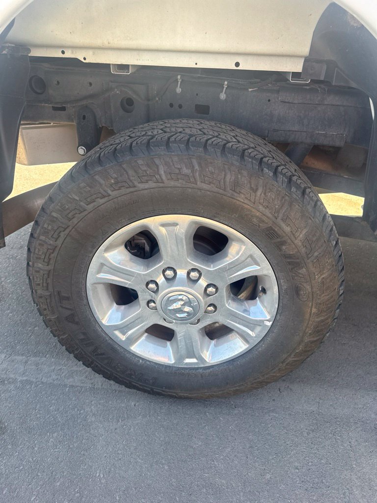 Used 2024 RAM 2500 Big Horn AWD/4WD image 3