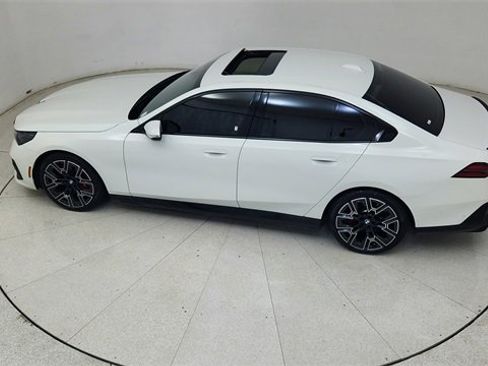 Used 2025 BMW i5 eDrive40i w/ M Sport Package image 76