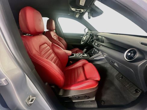 Used 2023 Alfa Romeo Stelvio Sprint RWD image 33