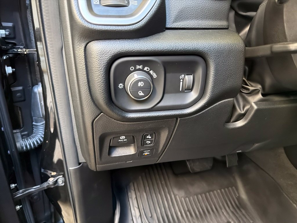 Used 2022 RAM 1500 Big Horn RWD image 43