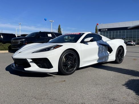 Used 2022 Chevrolet Corvette Stingray w/ Z51 Performance Package image 3