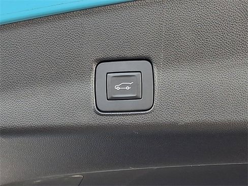 Used 2025 Chevrolet TrailBlazer RS w/ Convenience Package image 31