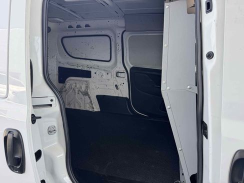 Used 2018 RAM ProMaster City Tradesman FWD image 13