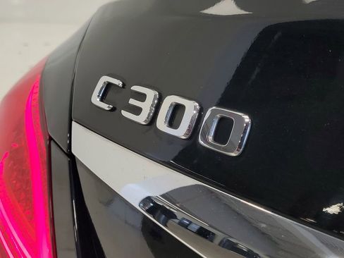 Used 2019 Mercedes-Benz C 300 4MATIC Sedan image 8