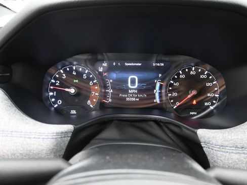 Used 2025 Jeep Compass Latitude AWD/4WD image 17