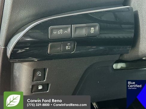 Used 2021 Toyota Prius Prime LE image 11