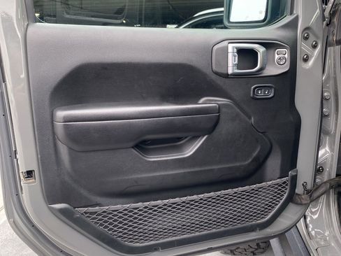 Used 2021 Jeep Gladiator Mojave w/ Cold Weather Group AWD/4WD image 10