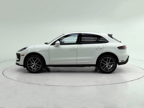 Used 2026 Porsche Macan AWD/4WD image 2