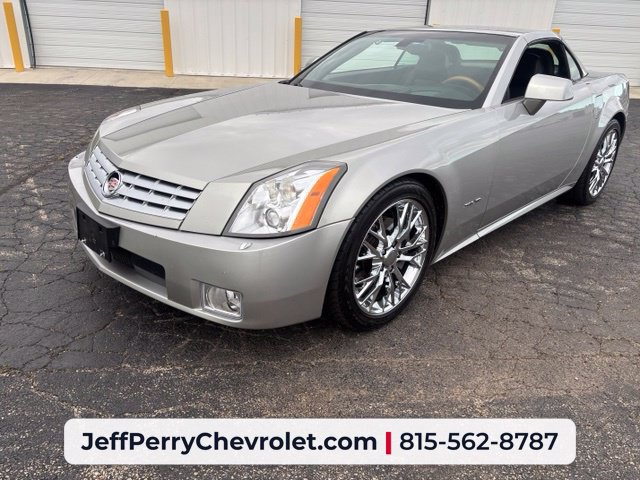 Used 2007 Cadillac XLR RWD image 1