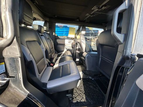 Used 2024 Ford Bronco Wildtrak AWD/4WD image 30