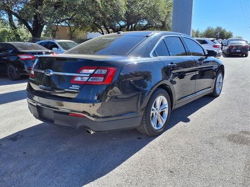 Used 2015 Ford Taurus SEL FWD image 6