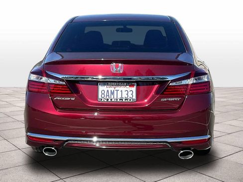 Used 2017 Honda Accord Sport image 7