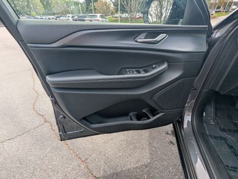 Certified 2023 Jeep Grand Cherokee L Laredo RWD image 19