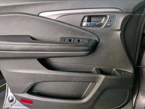 Used 2020 Honda Pilot EX-L image 11