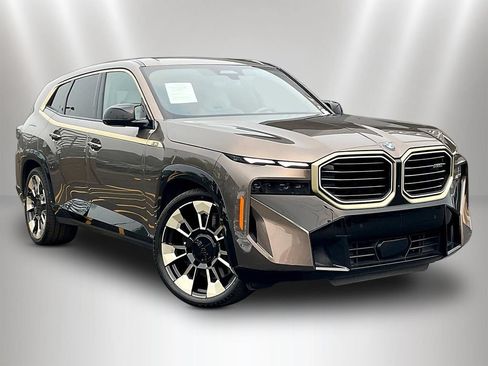 Used 2024 BMW XM AWD/4WD image 3