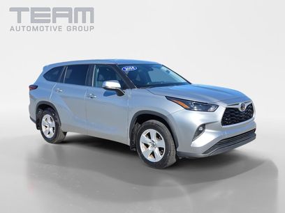 Used 2024 Toyota Highlander LE
