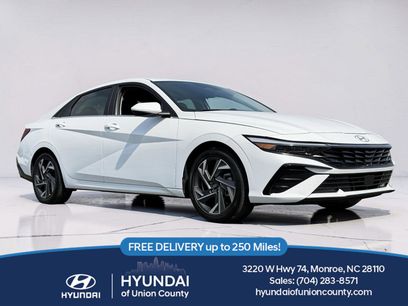 Used 2024 Hyundai Elantra SEL w/ Convenience Package