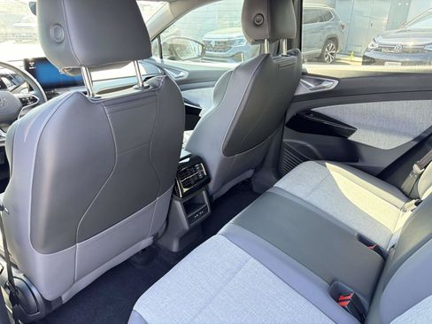Certified 2023 Volkswagen ID.4 Pro RWD image 10